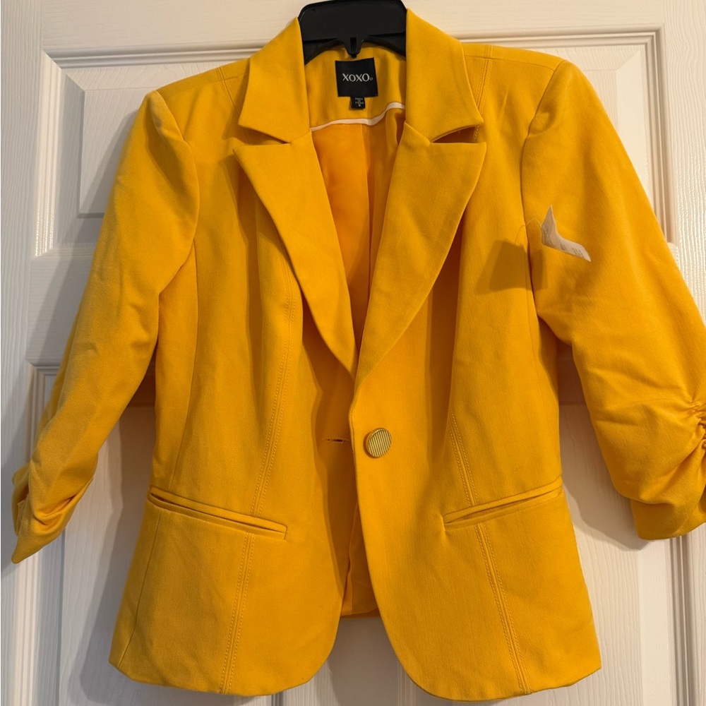 XOXO Women's Yellow Blazer